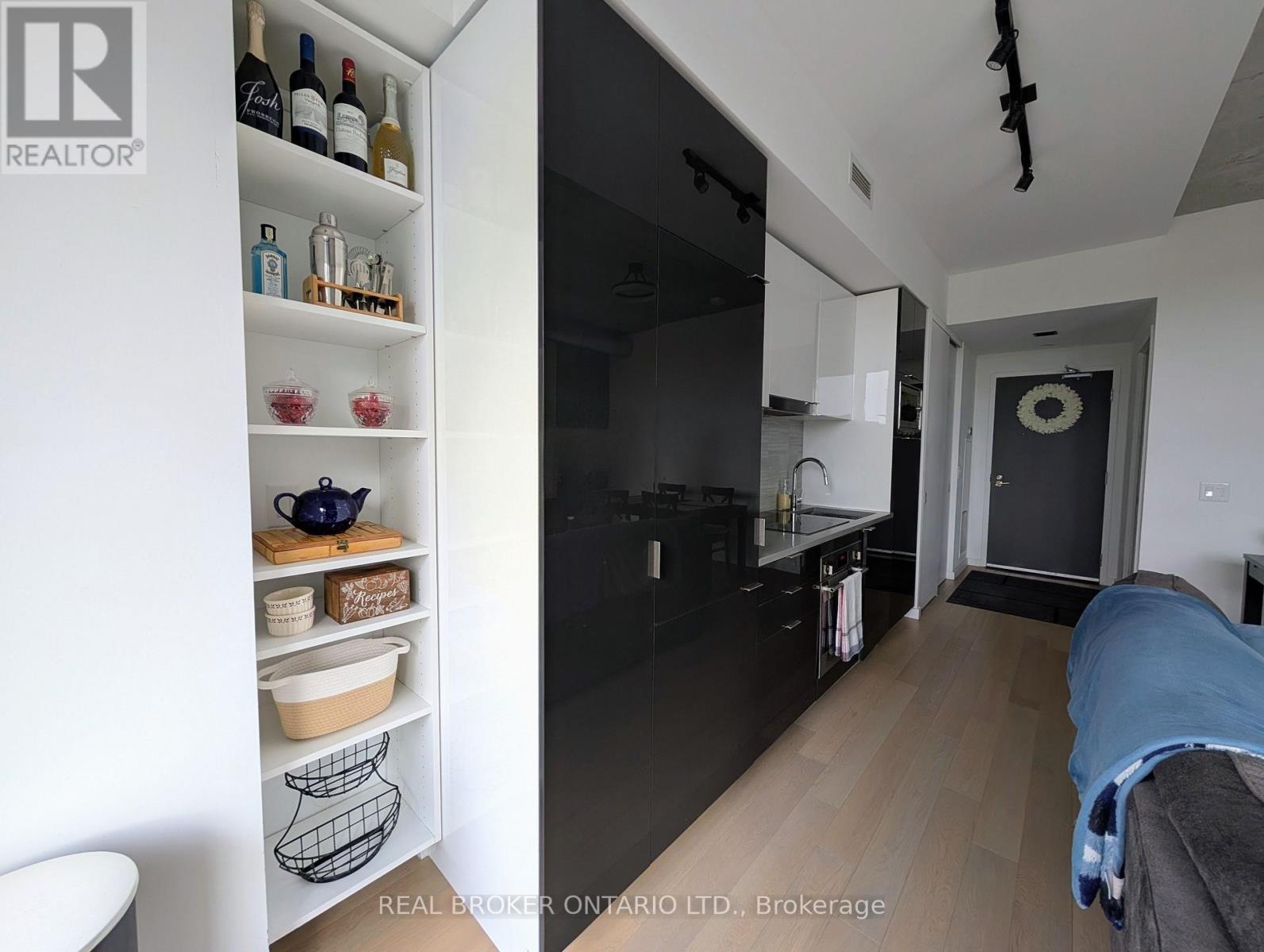 712 - 170 Bayview Avenue, Toronto, Ontario  M5A 0M4 - Photo 6 - C13597686