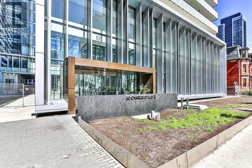 5004 - 50 CHARLES STREET E, Toronto, Ontario