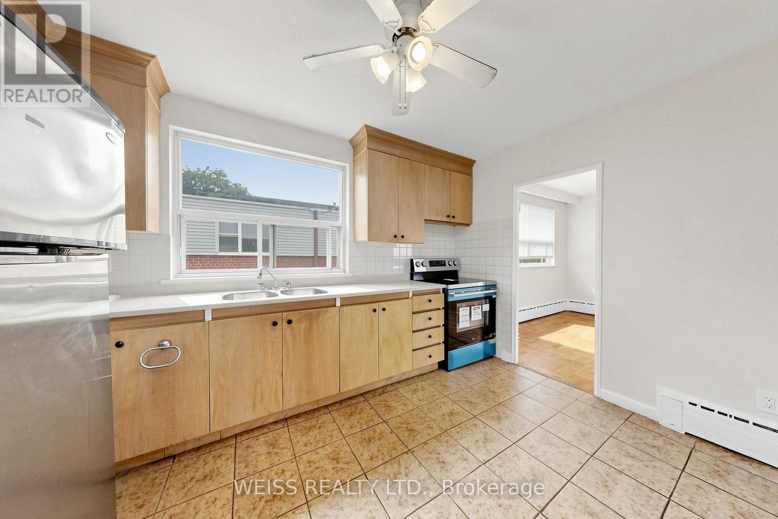 4 - 17 Fraserwood Avenue, Toronto, Ontario  M6B 2N3 - Photo 14 - C13597746