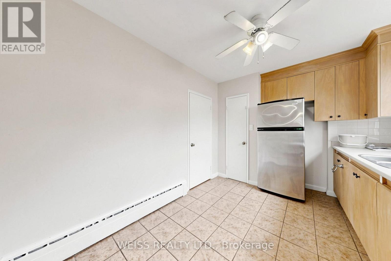 4 - 17 Fraserwood Avenue, Toronto, Ontario  M6B 2N3 - Photo 16 - C13597746