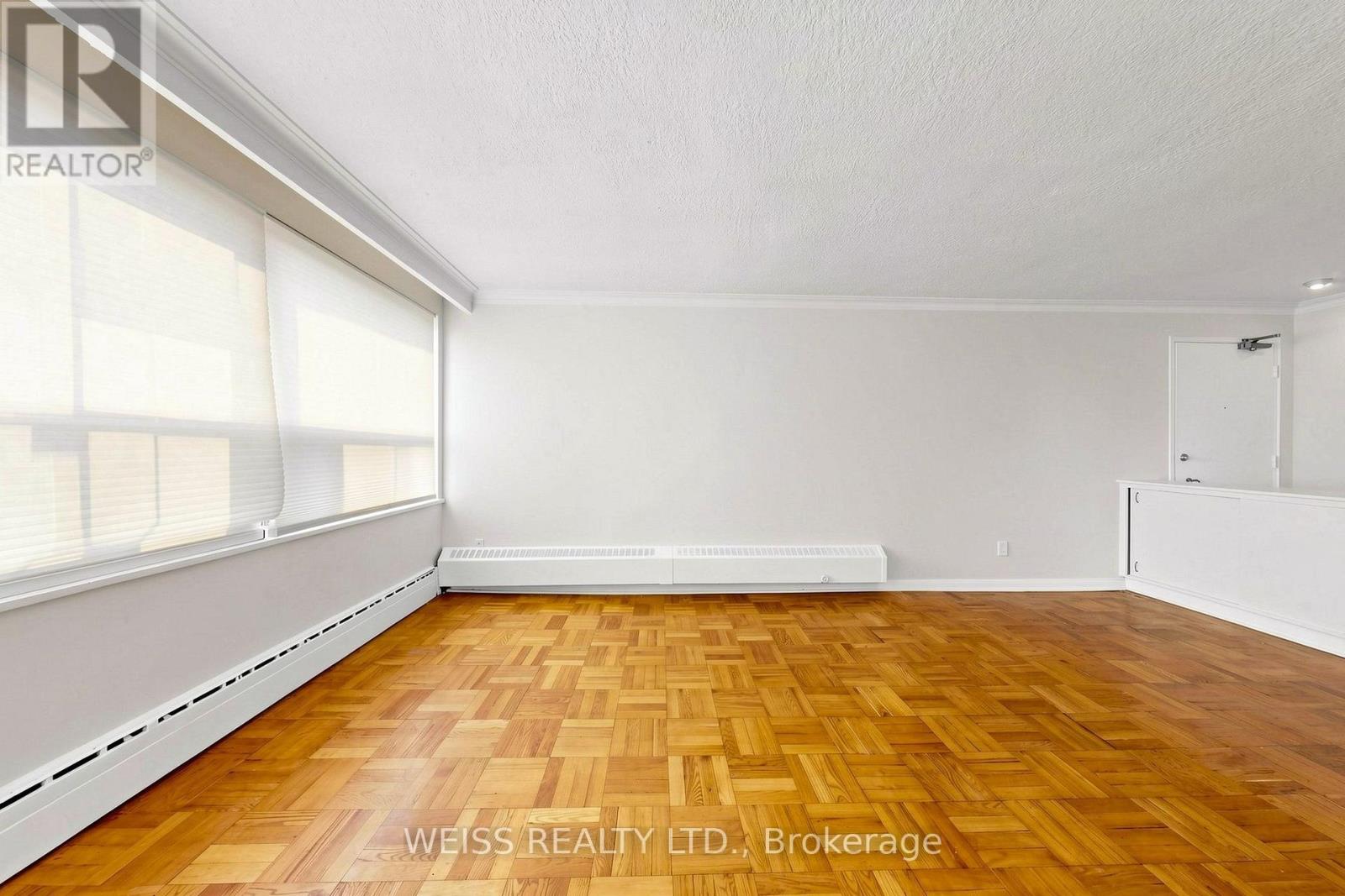 4 - 17 Fraserwood Avenue, Toronto, Ontario  M6B 2N3 - Photo 5 - C13597746
