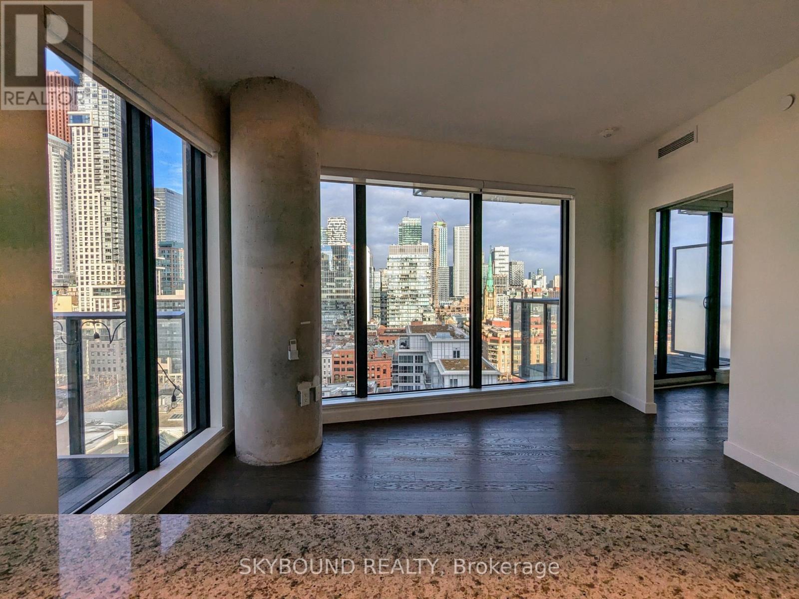 1807 - 2a Church Street, Toronto, Ontario  M5E 0E1 - Photo 10 - C13597872