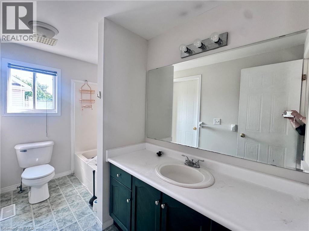 379 Havendale Crescent, Waterloo, Ontario  N2T 2T4 - Photo 9 - 40849408