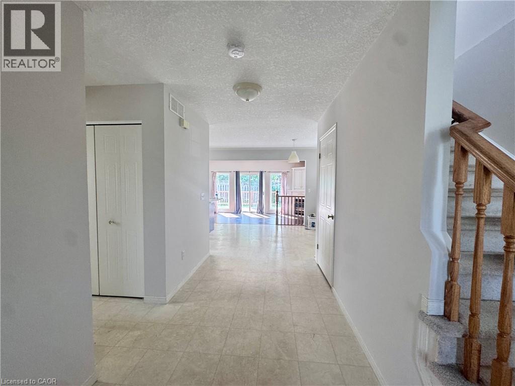379 Havendale Crescent, Waterloo, Ontario  N2T 2T4 - Photo 3 - 40849408