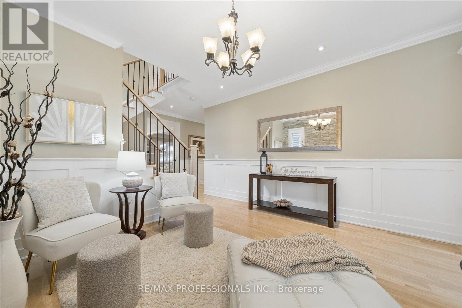 28 Roma Drive, Whitby, Ontario  L1P 0B4 - Photo 6 - E13597632