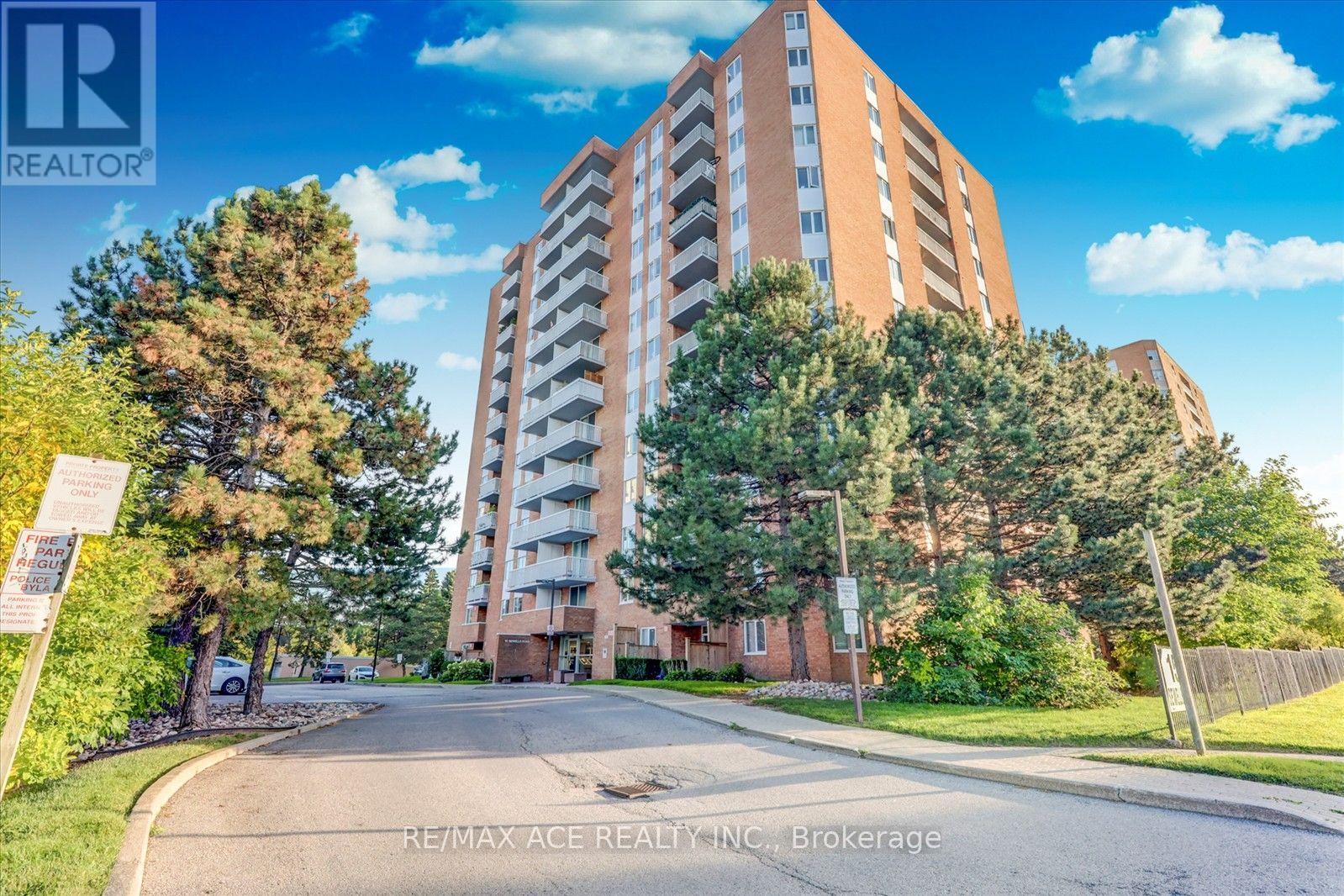 201 - 15 SEWELLS ROAD, Toronto, Ontario