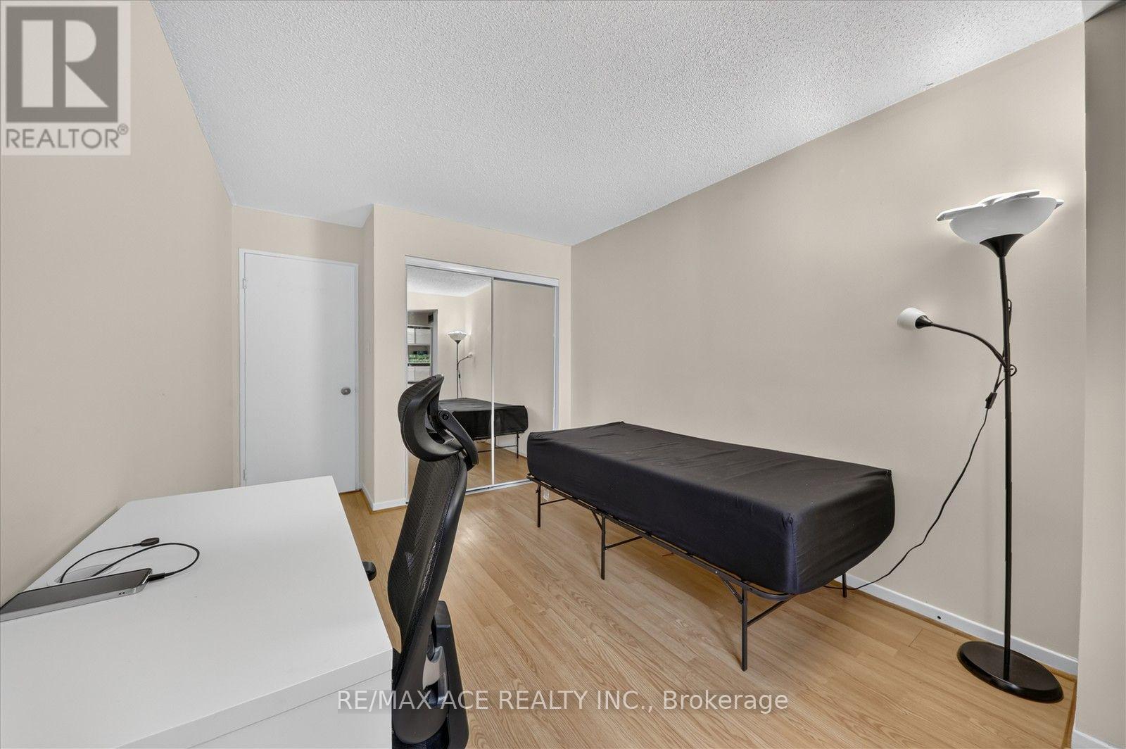 201 - 15 Sewells Road, Toronto, Ontario  M1B 3V7 - Photo 11 - E13597664