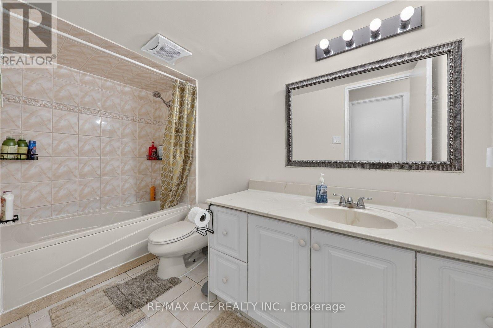 201 - 15 Sewells Road, Toronto, Ontario  M1B 3V7 - Photo 16 - E13597664