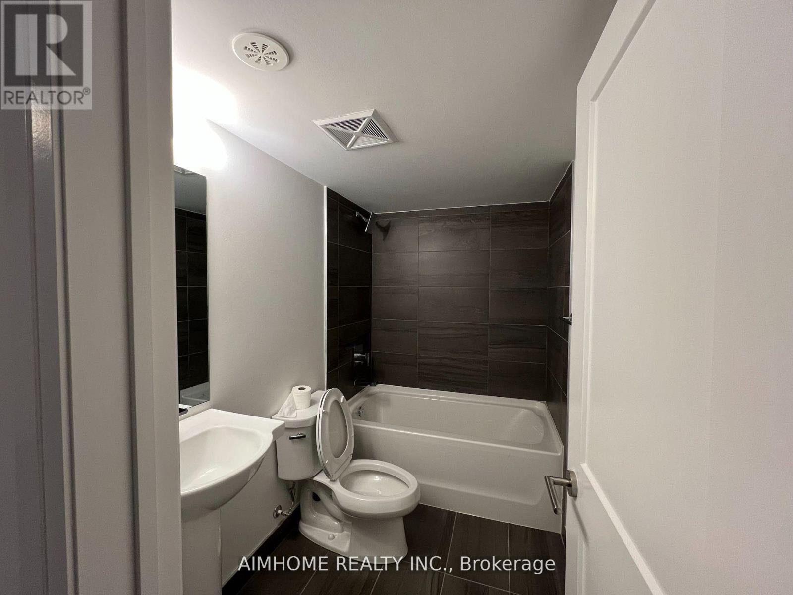 80 Village Parkway, Markham, Ontario  L3R 1L3 - Photo 8 - N13597674