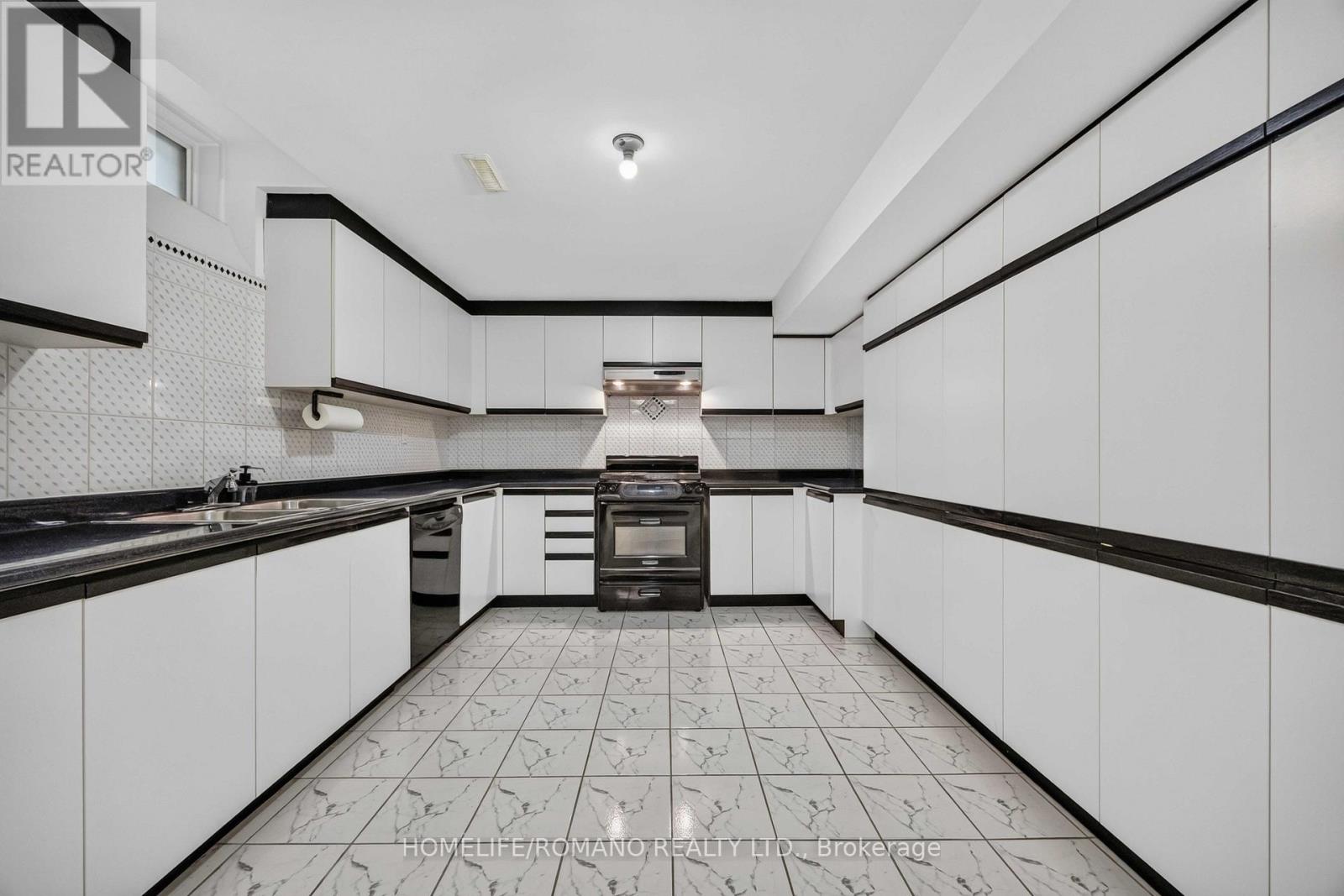 Bsmt - 61 Gas Light Crescent, Vaughan, Ontario  L4L 8E8 - Photo 16 - N13597780