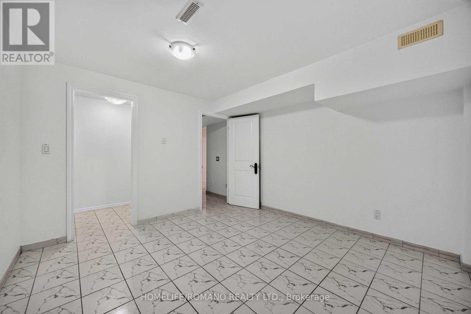 Bsmt - 61 Gas Light Crescent, Vaughan, Ontario  L4L 8E8 - Photo 30 - N13597780