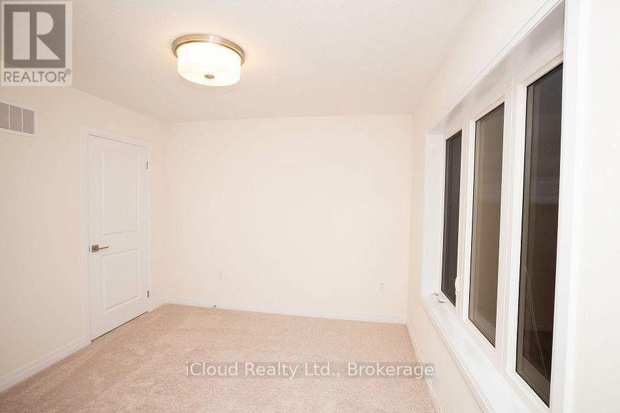 84 Fieldridge Crescent, Brampton, Ontario  L6R 0C2 - Photo 8 - W13597600