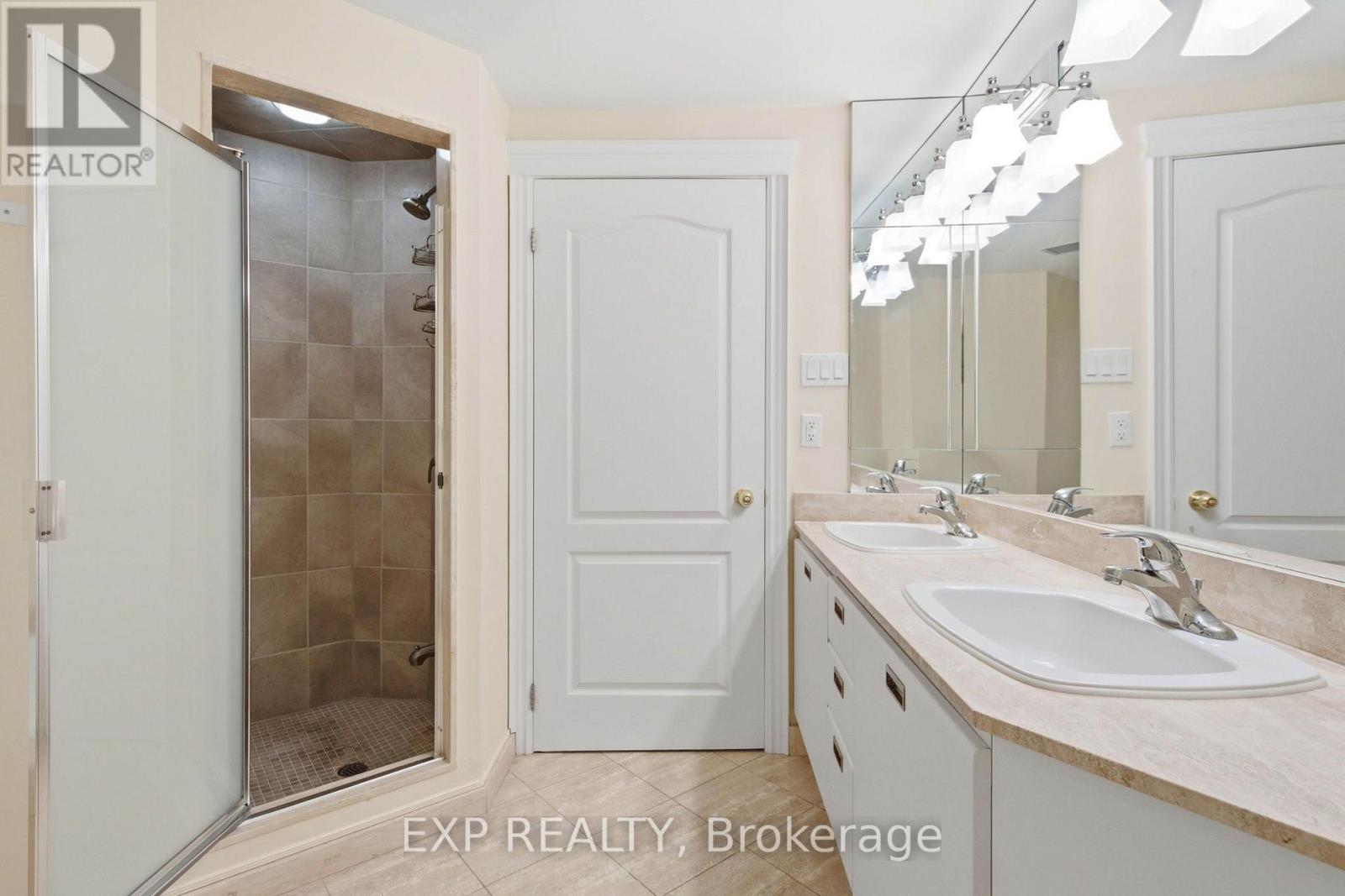 302 - 1903 Pilgrims Way, Oakville, Ontario  L6M 2X1 - Photo 8 - W13597622