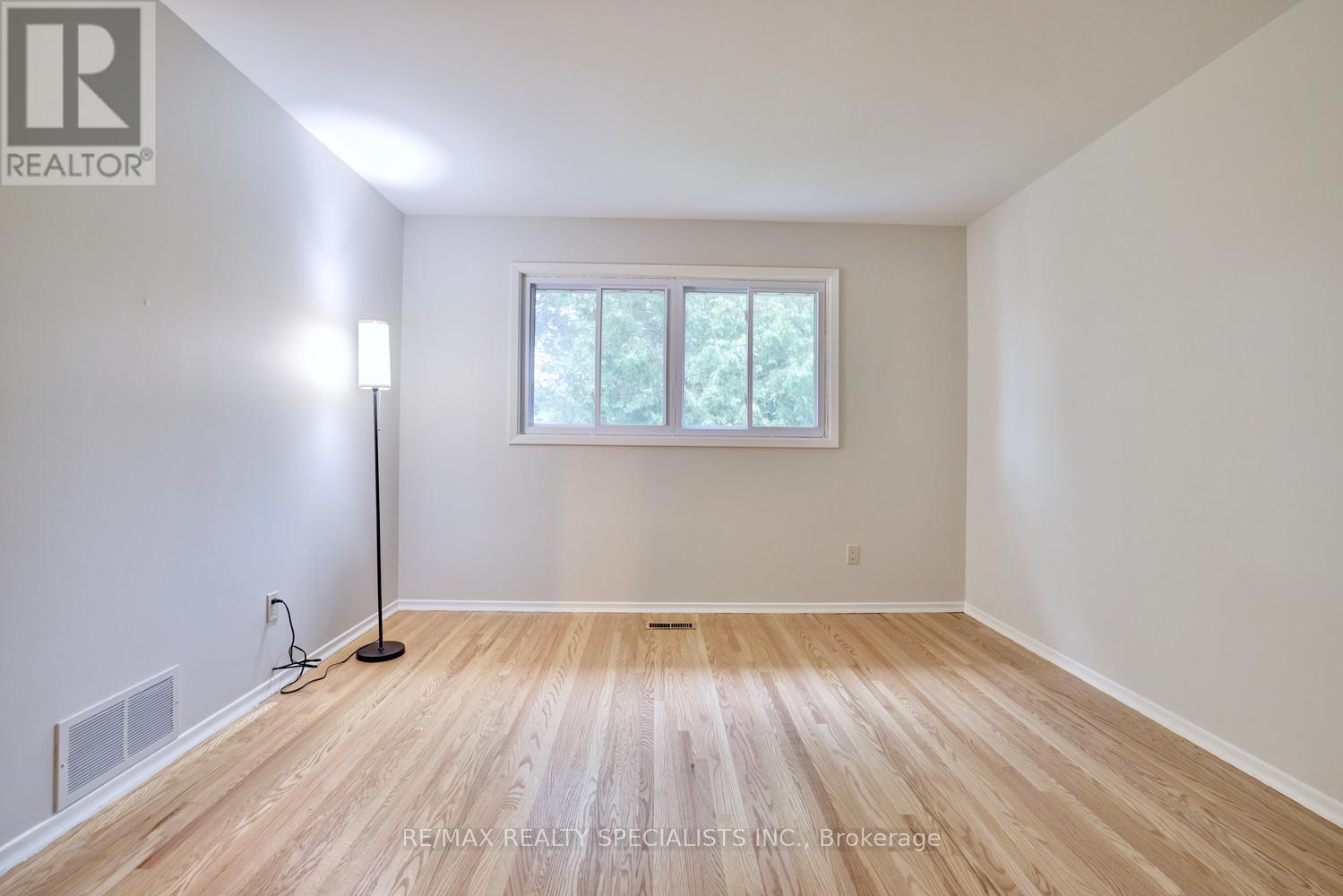2390 Pyramid Crescent, Mississauga, Ontario  L5K 1C9 - Photo 21 - W13597624