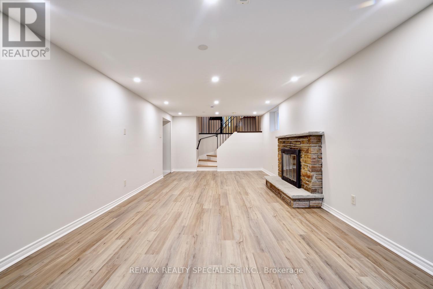 2390 Pyramid Crescent, Mississauga, Ontario  L5K 1C9 - Photo 30 - W13597624