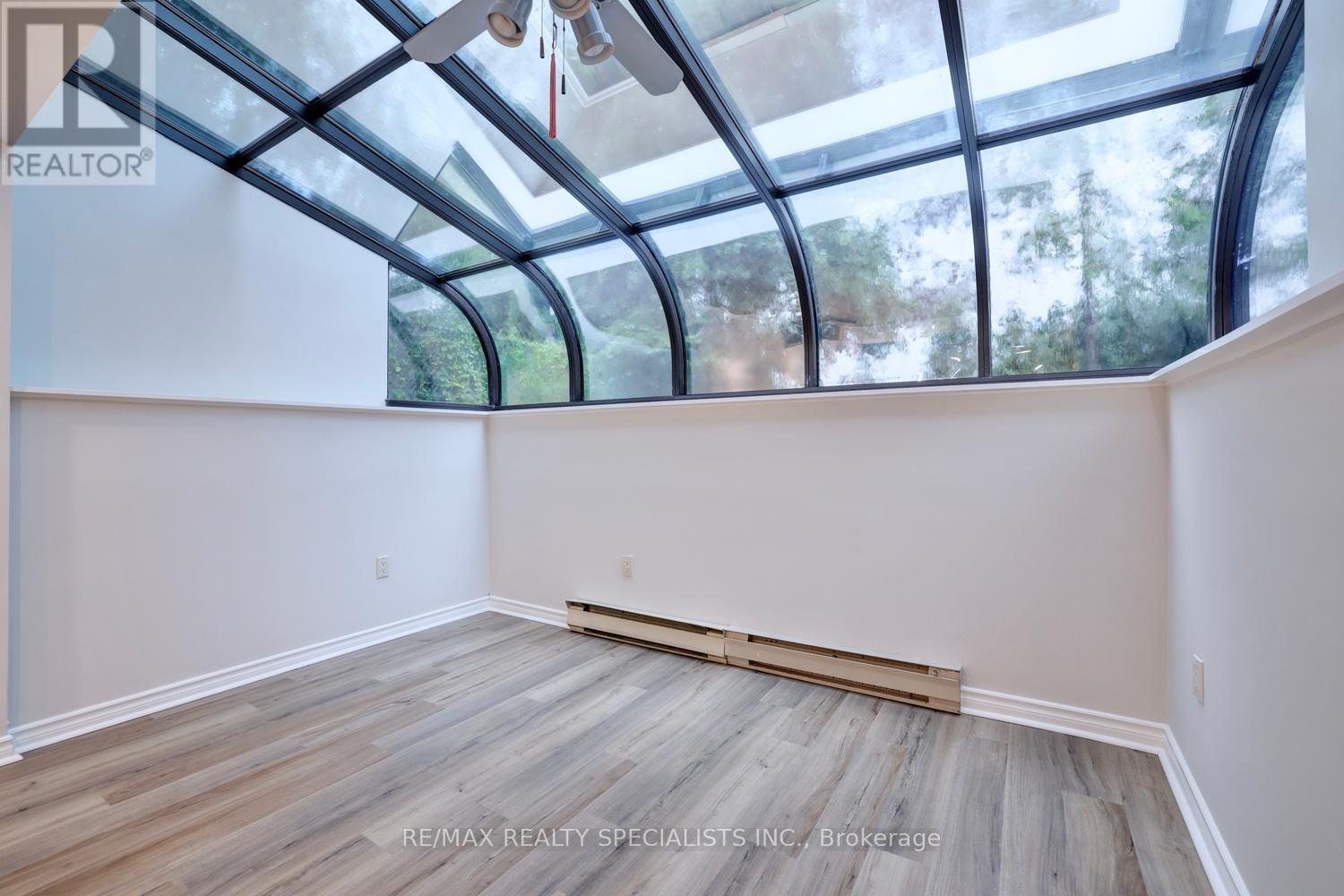 2390 Pyramid Crescent, Mississauga, Ontario  L5K 1C9 - Photo 32 - W13597624