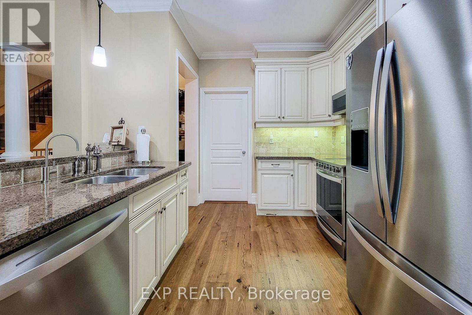 2270 Littondale Lane, Oakville, Ontario  L6M 0B7 - Photo 10 - W13597864