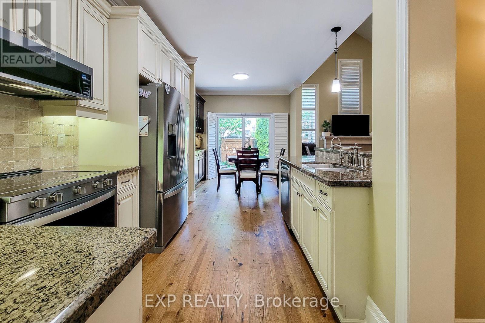 2270 Littondale Lane, Oakville, Ontario  L6M 0B7 - Photo 12 - W13597864