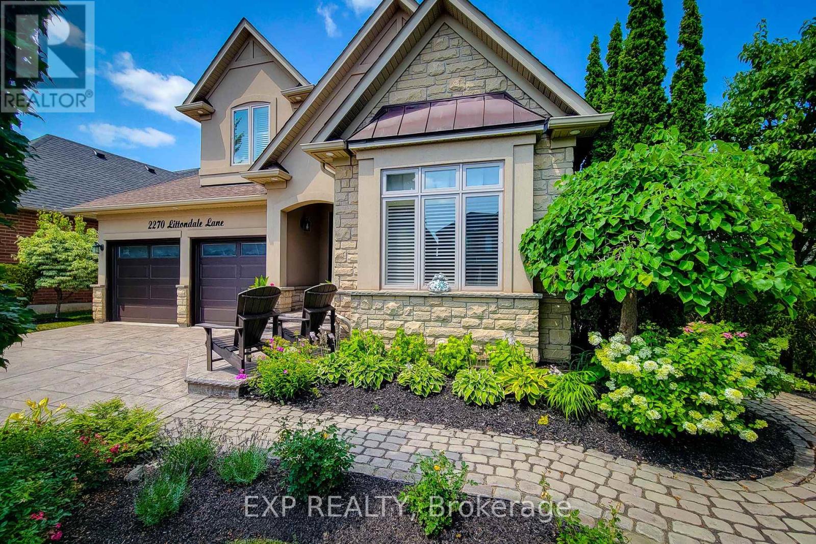 2270 Littondale Lane, Oakville, Ontario  L6M 0B7 - Photo 2 - W13597864