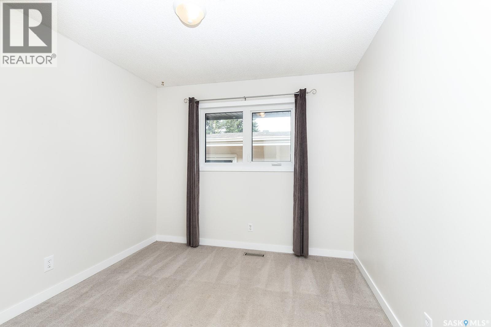 350 Guelph Crescent, Saskatoon, Saskatchewan  S7H 4S9 - Photo 12 - SK043234