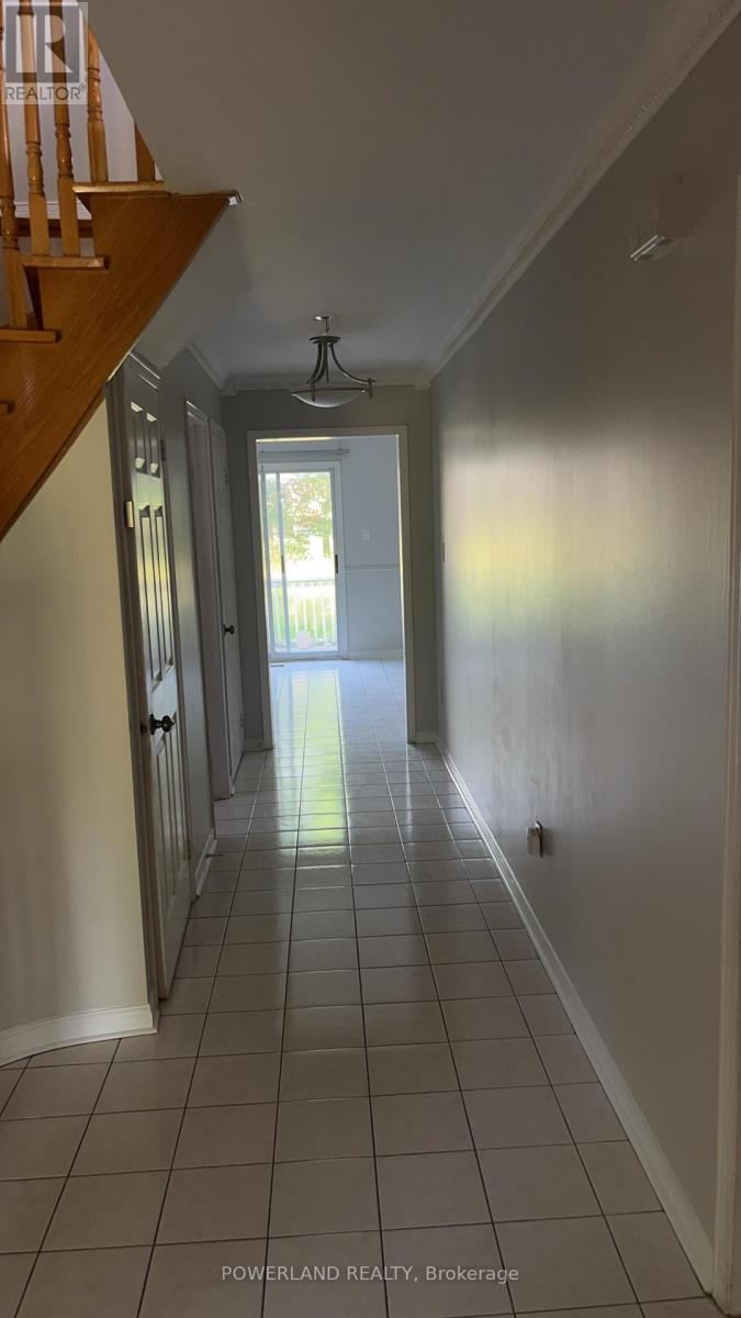 2441 Strathmore Crescent, Mississauga, Ontario  L5M 5K2 - Photo 2 - W13425398