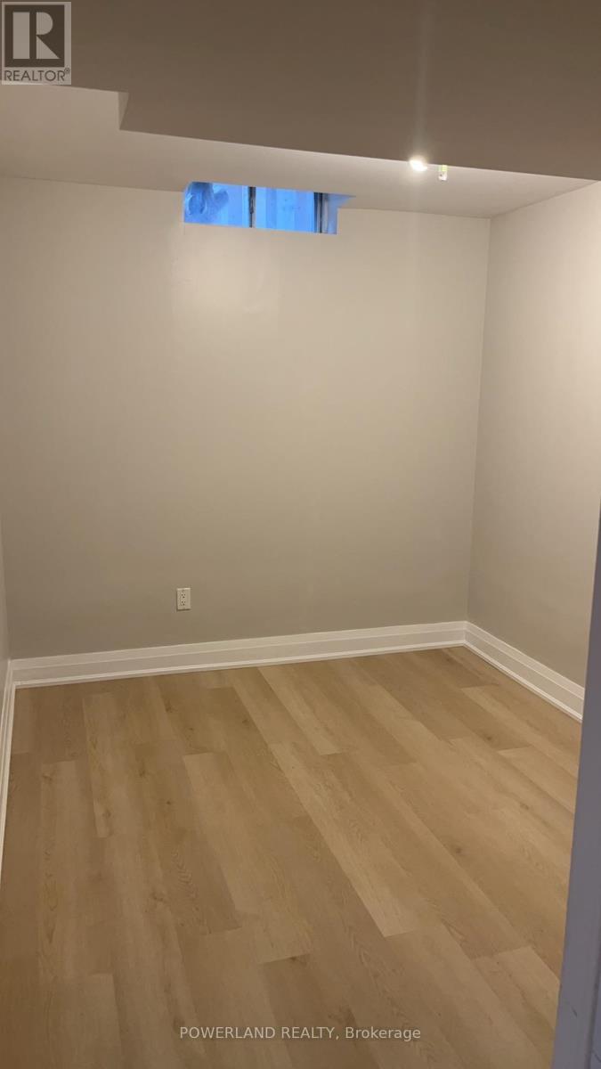 2441 Strathmore Crescent, Mississauga, Ontario  L5M 5K2 - Photo 23 - W13425398