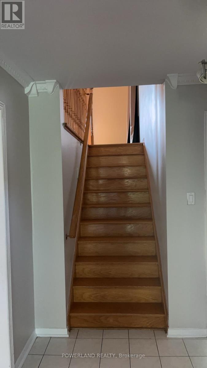 2441 Strathmore Crescent, Mississauga, Ontario  L5M 5K2 - Photo 7 - W13425398