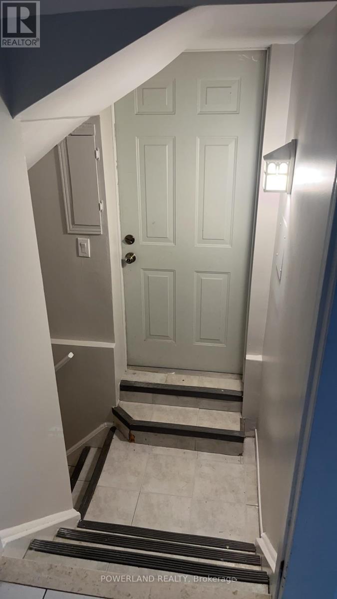 2441 Strathmore Crescent, Mississauga, Ontario  L5M 5K2 - Photo 21 - W13425398