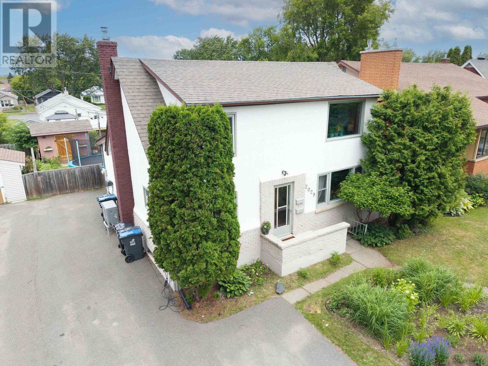 2029 Hamilton Ave., Thunder Bay, Ontario