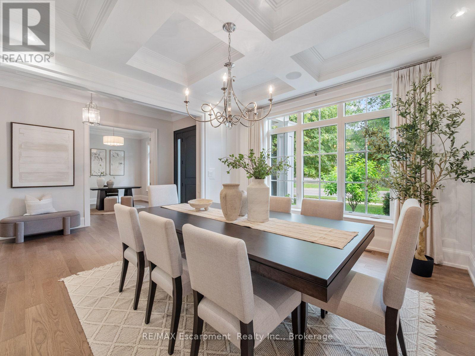 1077 Bridge Road, Oakville, Ontario  L6L 2B6 - Photo 6 - W13598106