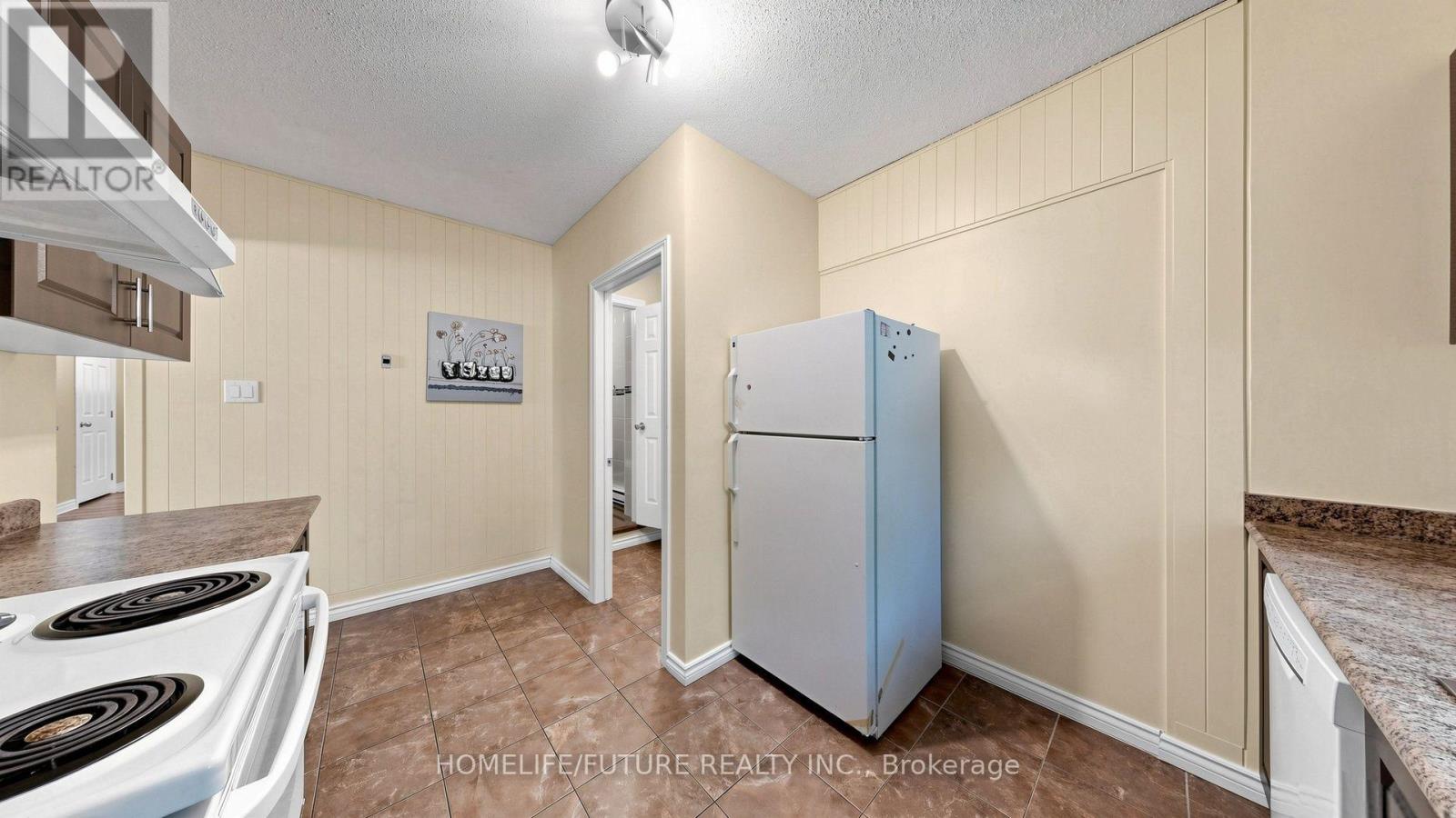 804 Dundas Street W, Whitby, Ontario  L1N 2N5 - Photo 19 - E13595722