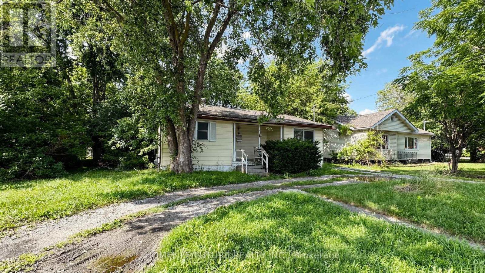 804 Dundas Street W, Whitby, Ontario  L1N 2N5 - Photo 5 - E13595722
