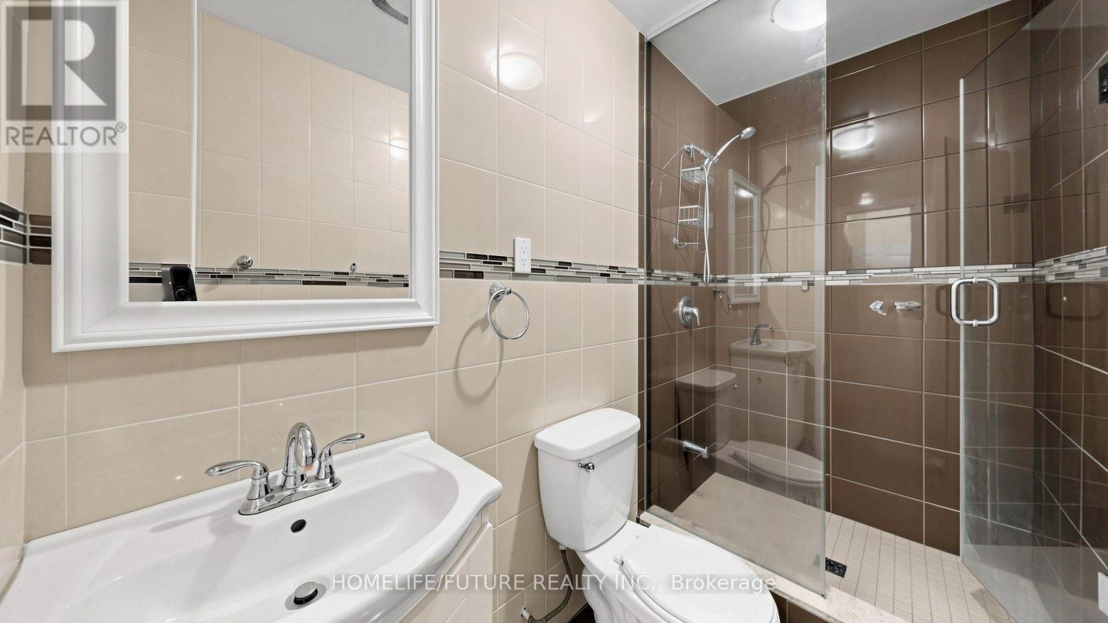 804 Dundas Street W, Whitby, Ontario  L1N 2N5 - Photo 34 - E13595722