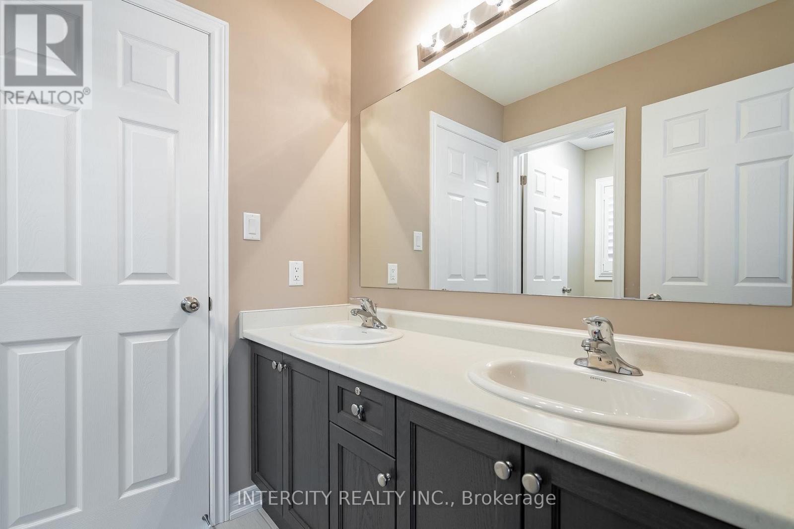 6 Flay Court, Innisfil, Ontario  L0L 1L0 - Photo 31 - N13578602