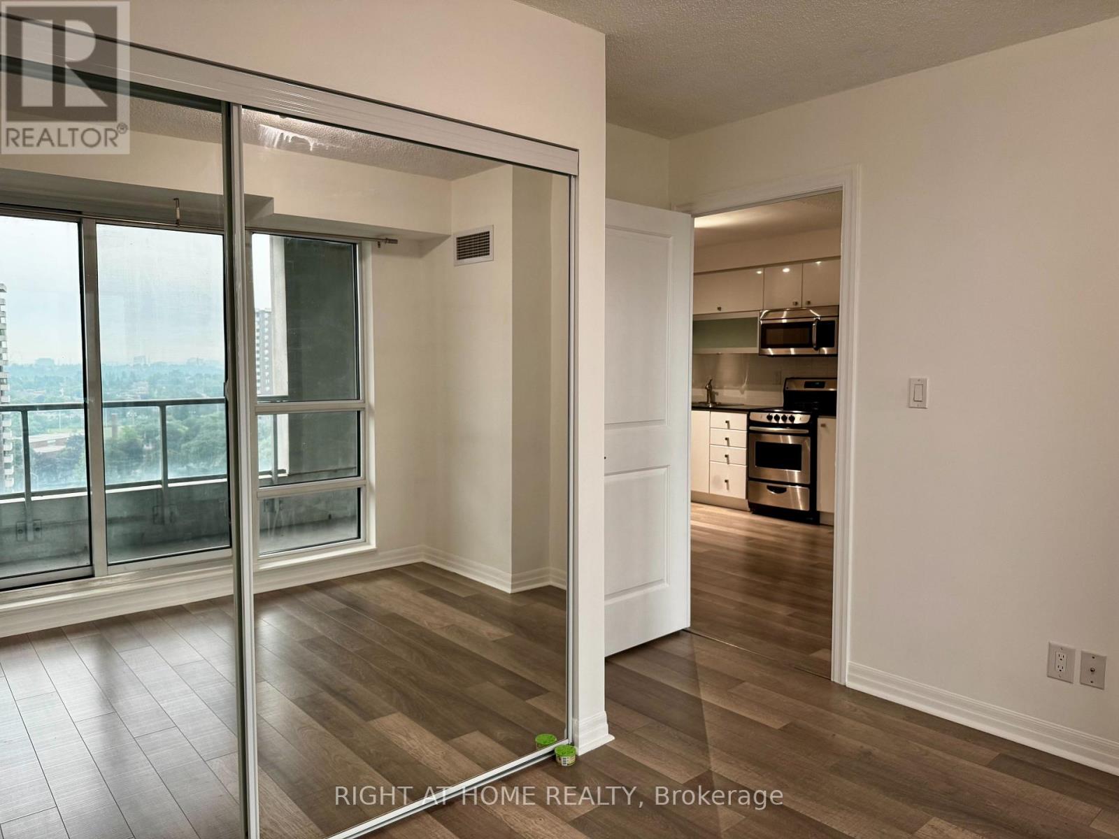1507 - 2015 Sheppard Avenue E, Toronto, Ontario  M2J 0B3 - Photo 6 - C13597960