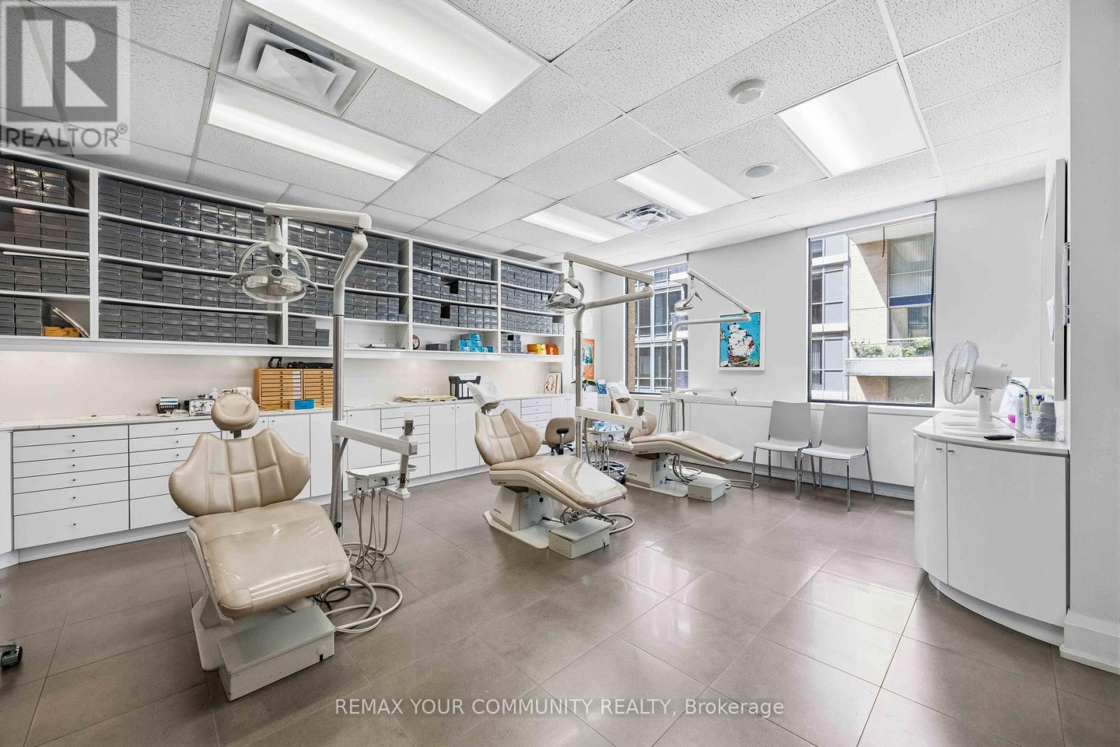 706 - 1240 Bay Street, Toronto, Ontario  M5R 2A7 - Photo 2 - C13597962
