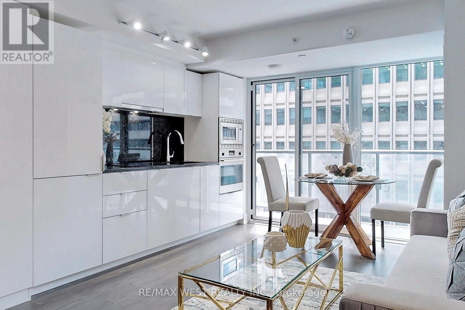 1112 - 955 Bay Street, Toronto, Ontario  M5S 0C6 - Photo 13 - C13598064