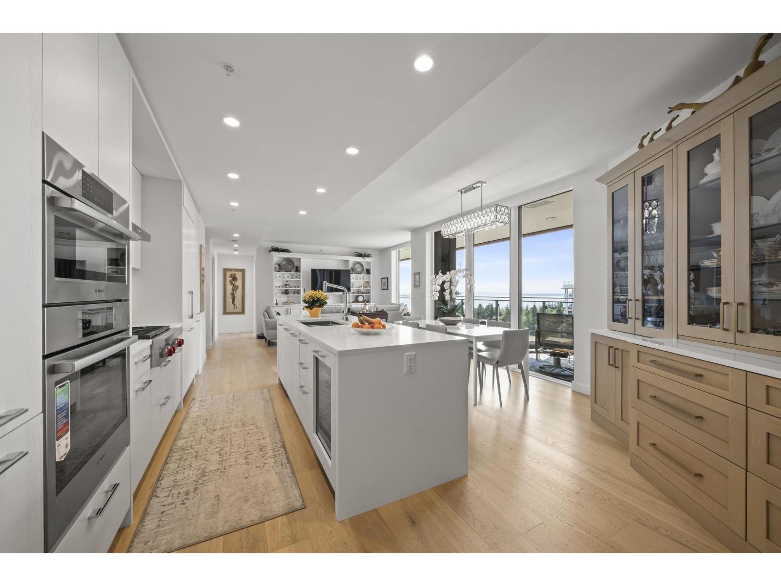 907 1439 GEORGE STREET