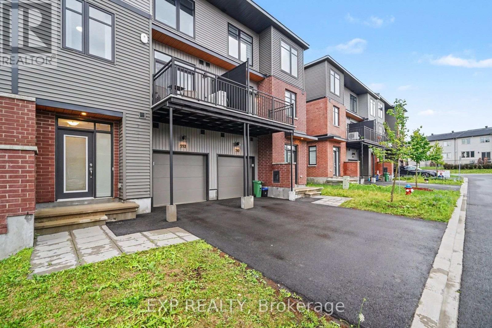 212 Tussock Private, Ottawa, Ontario  K1X 0G7 - Photo 2 - X13597930