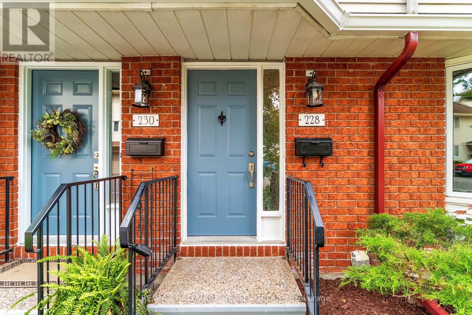6 - 228 Harriot Private, Ottawa, Ontario  K1T 3C8 - Photo 2 - X13598146
