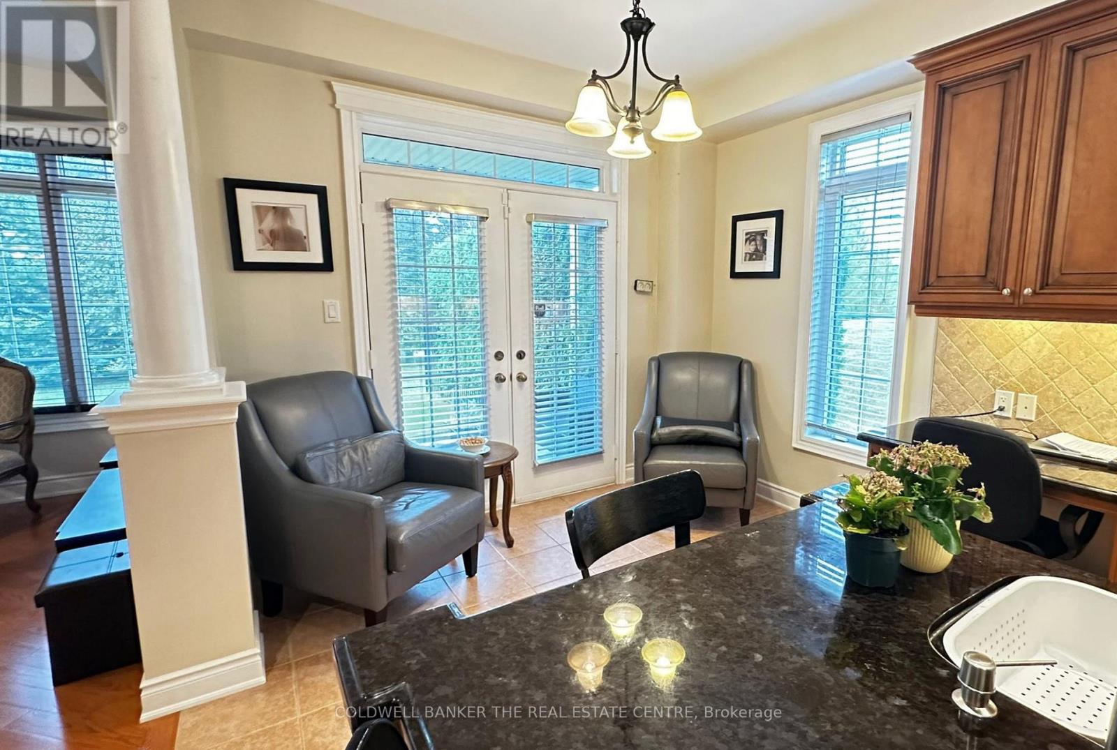 64 - 85 Stonecliffe Crescent, Aurora, Ontario  L4G 7Z7 - Photo 8 - N13598024