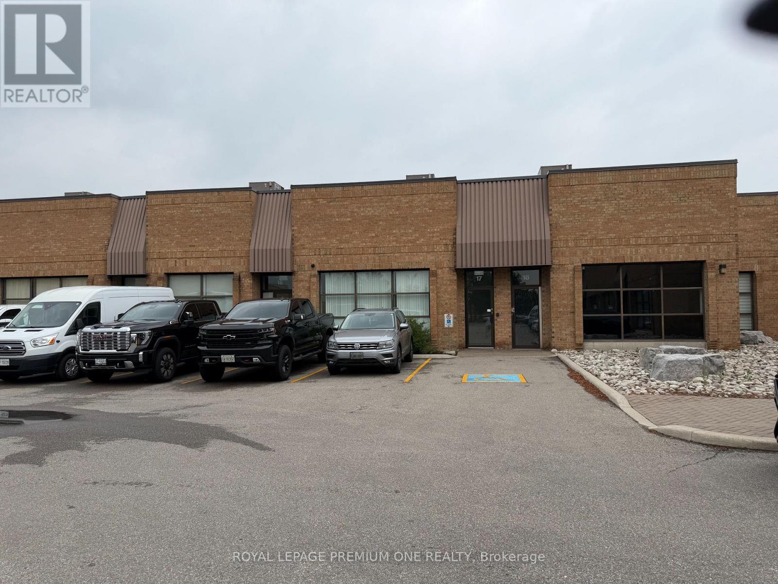 17 - 71 MARYCROFT AVENUE, Vaughan, Ontario