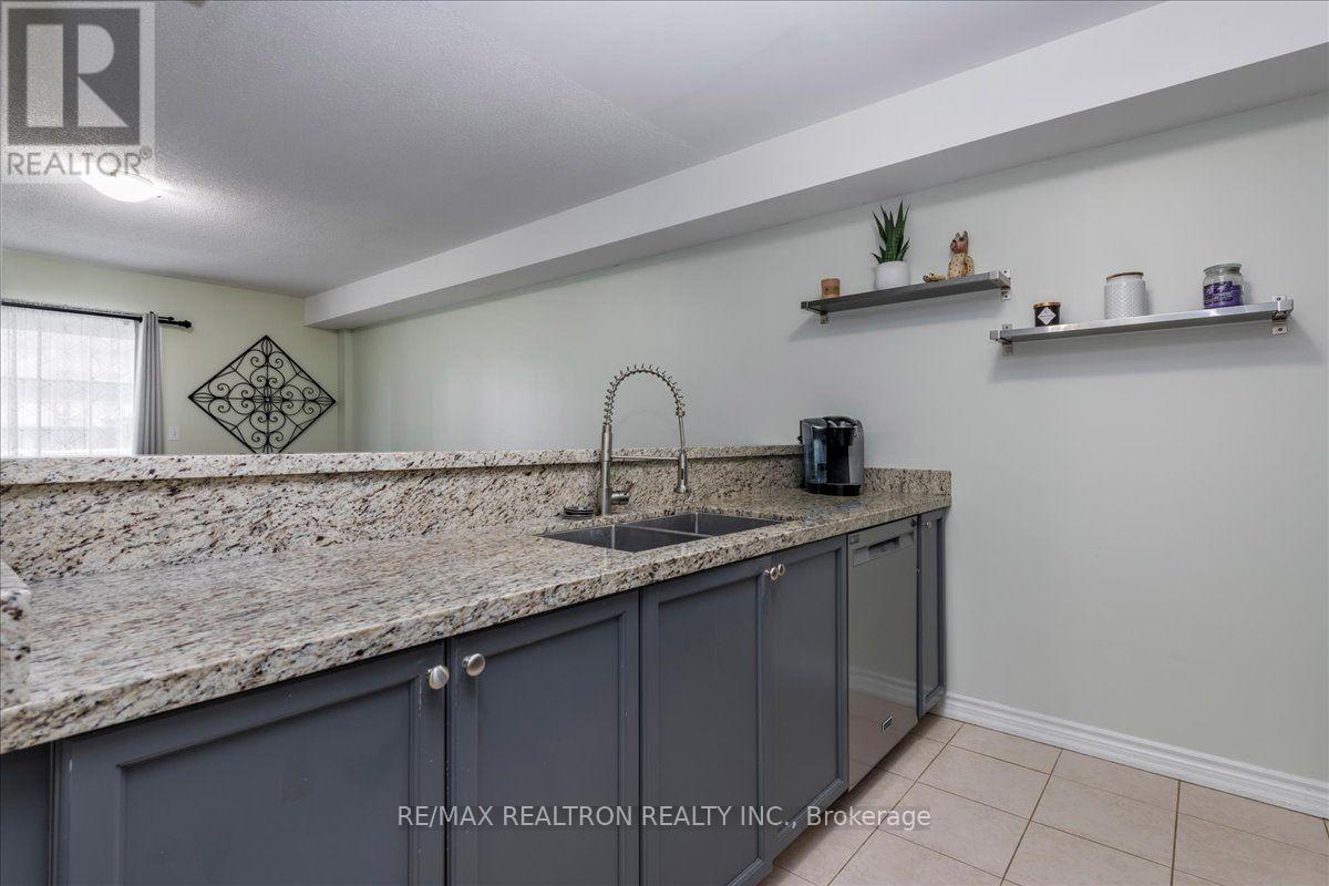 3 - 43 Coulter Street, Barrie, Ontario  L4N 6L9 - Photo 6 - S13598018
