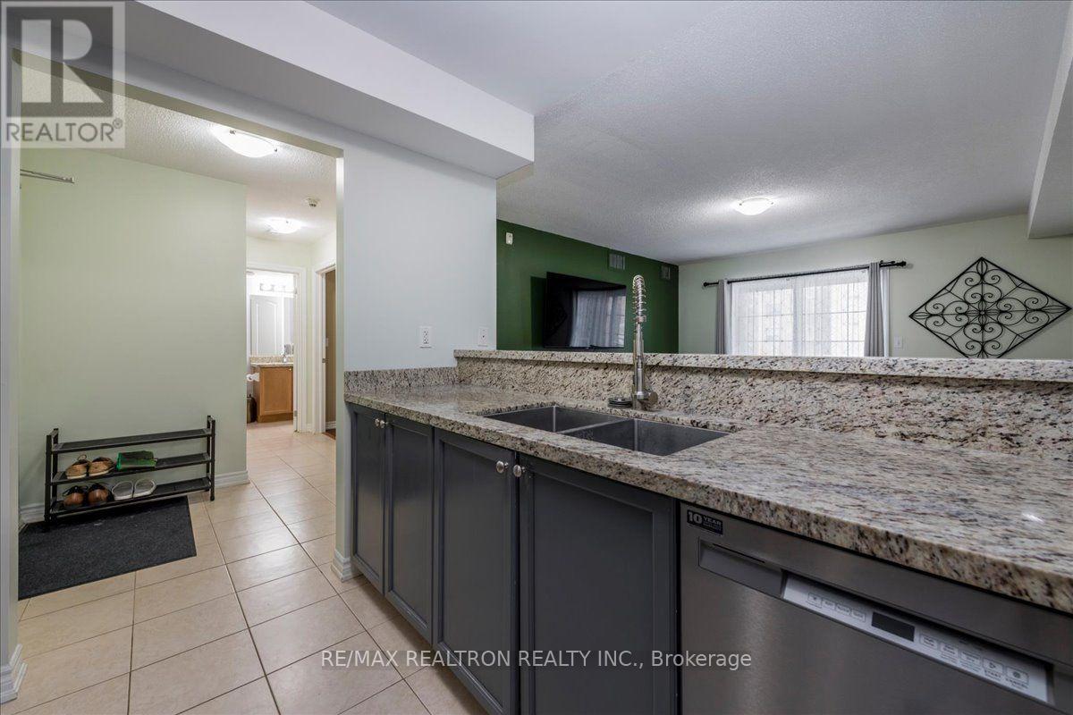 3 - 43 Coulter Street, Barrie, Ontario  L4N 6L9 - Photo 7 - S13598018