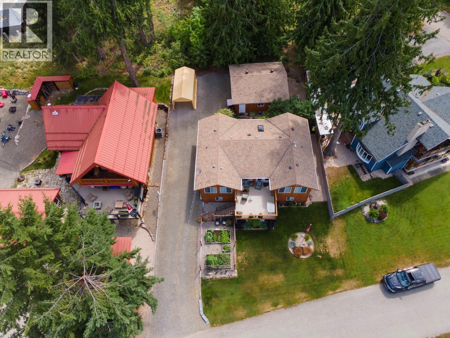 13532 Mountain Shores Road, Boswell, British Columbia  V0B 1A4 - Photo 2 - 10395275