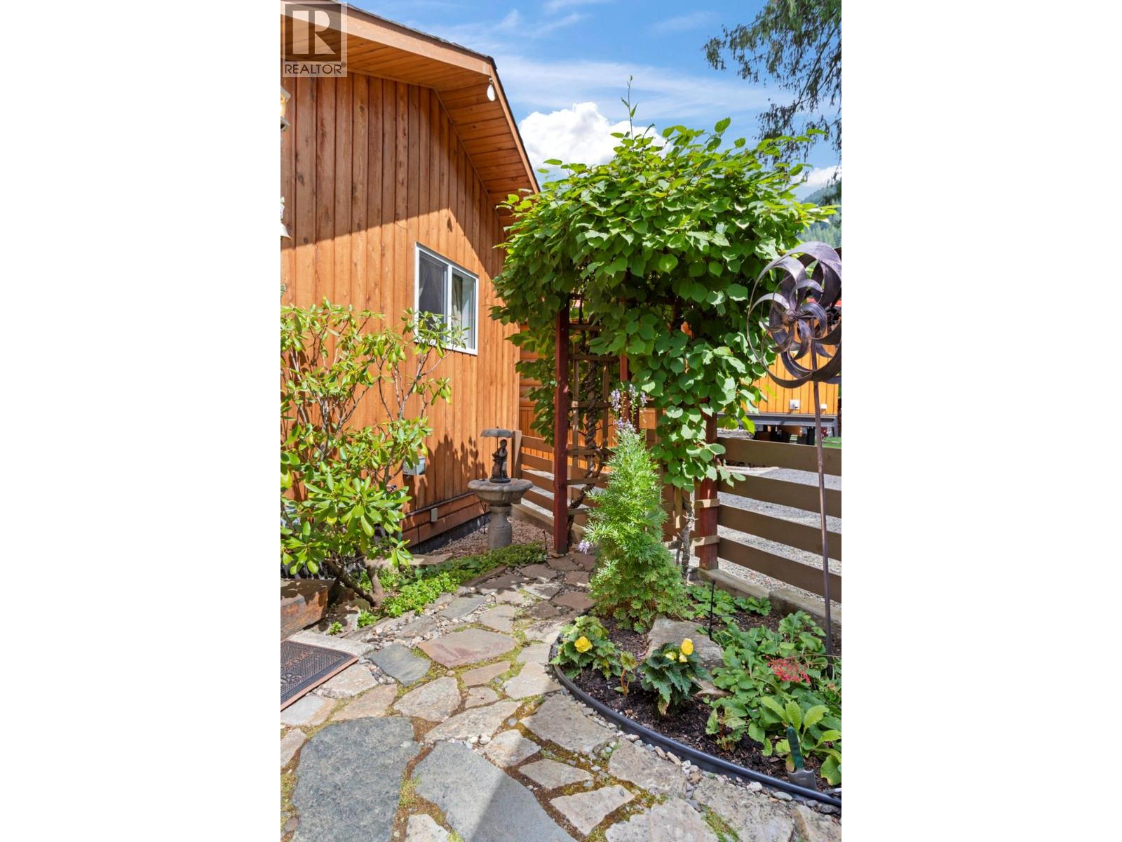 13532 Mountain Shores Road, Boswell, British Columbia  V0B 1A4 - Photo 24 - 10395275