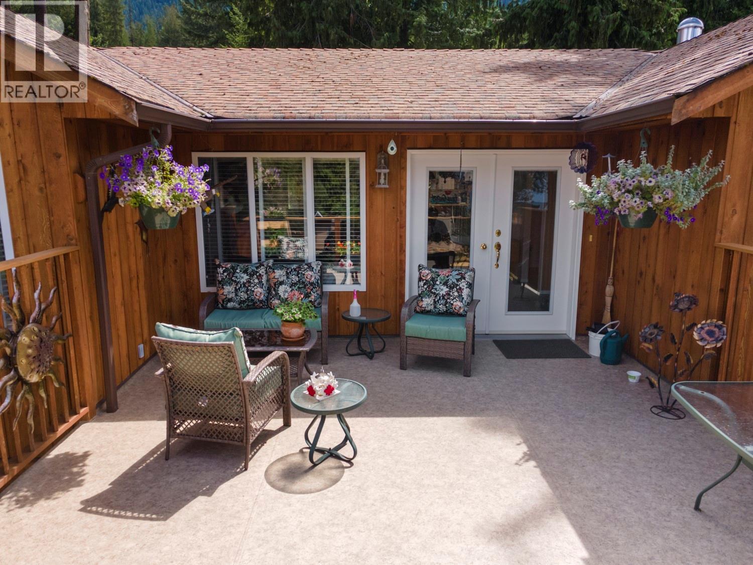 13532 Mountain Shores Road, Boswell, British Columbia  V0B 1A4 - Photo 3 - 10395275