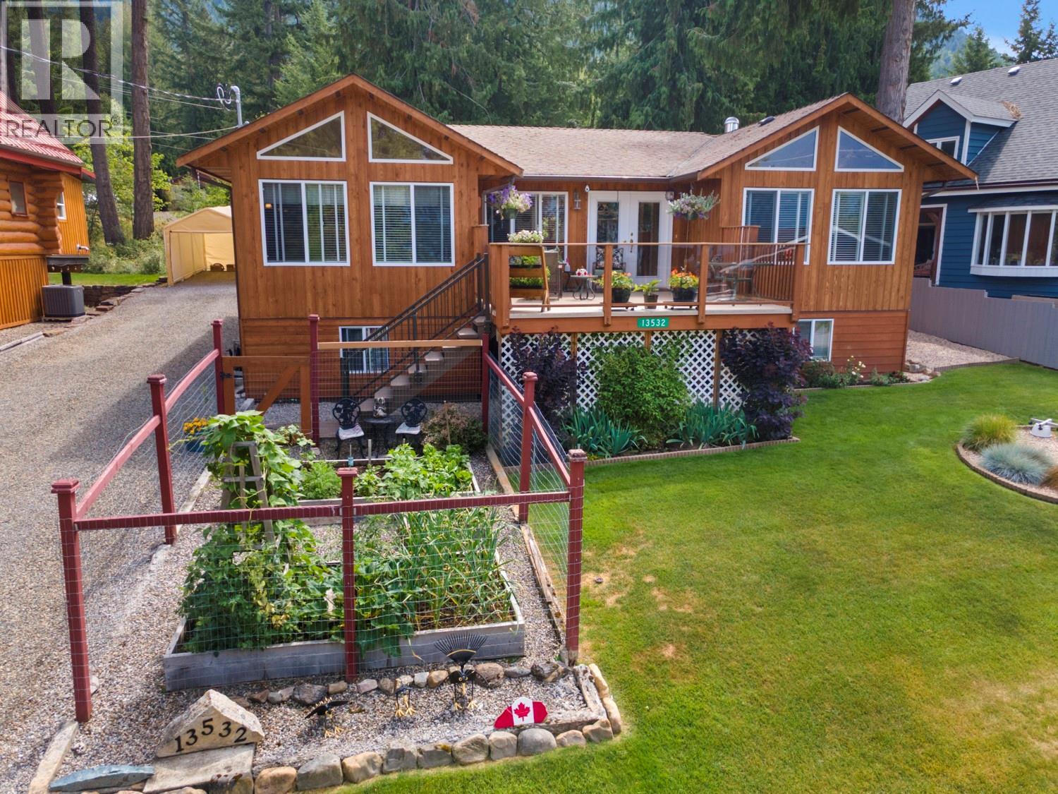13532 Mountain Shores Road, Boswell, British Columbia  V0B 1A4 - Photo 4 - 10395275