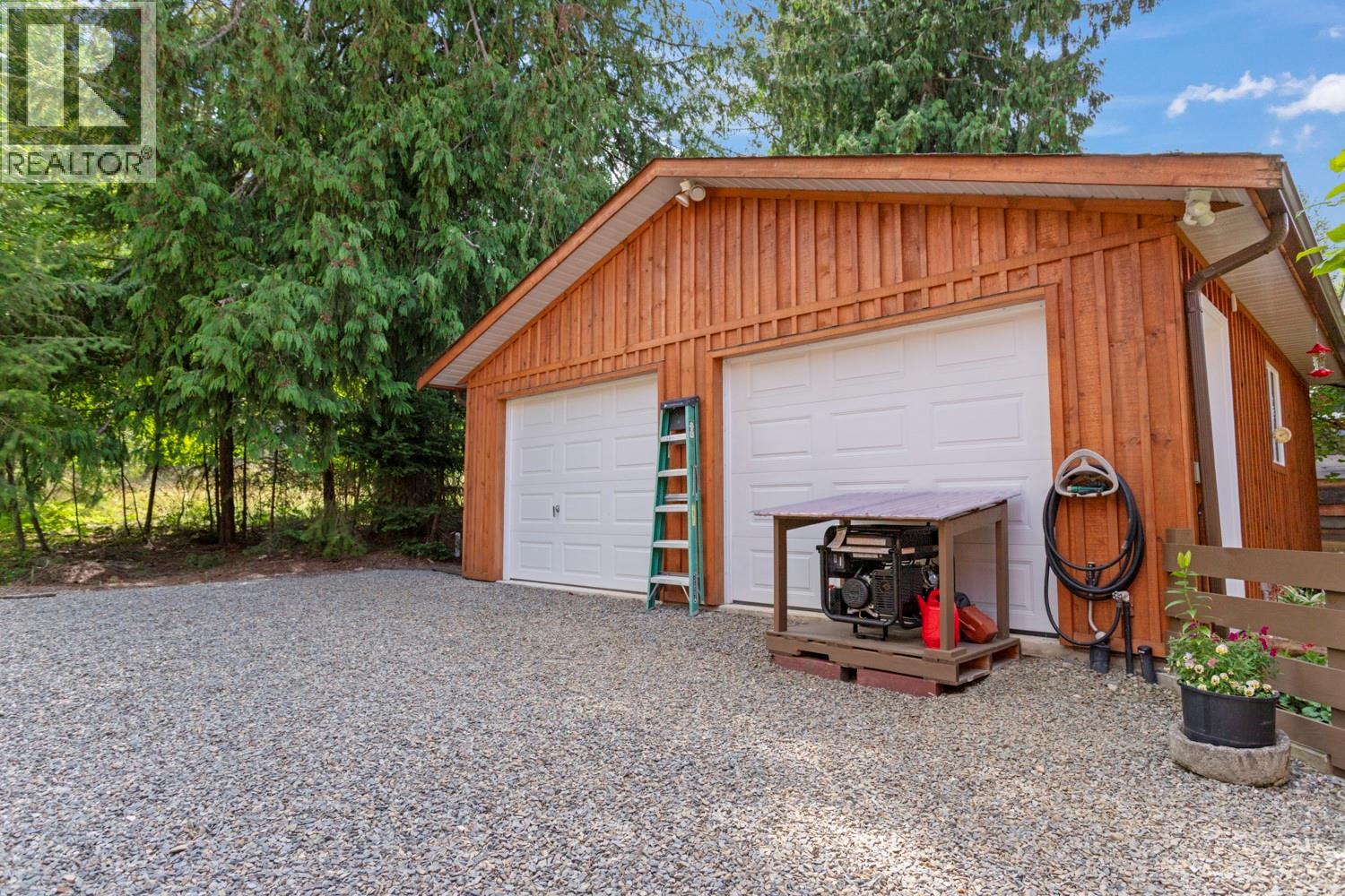 13532 Mountain Shores Road, Boswell, British Columbia  V0B 1A4 - Photo 17 - 10395275