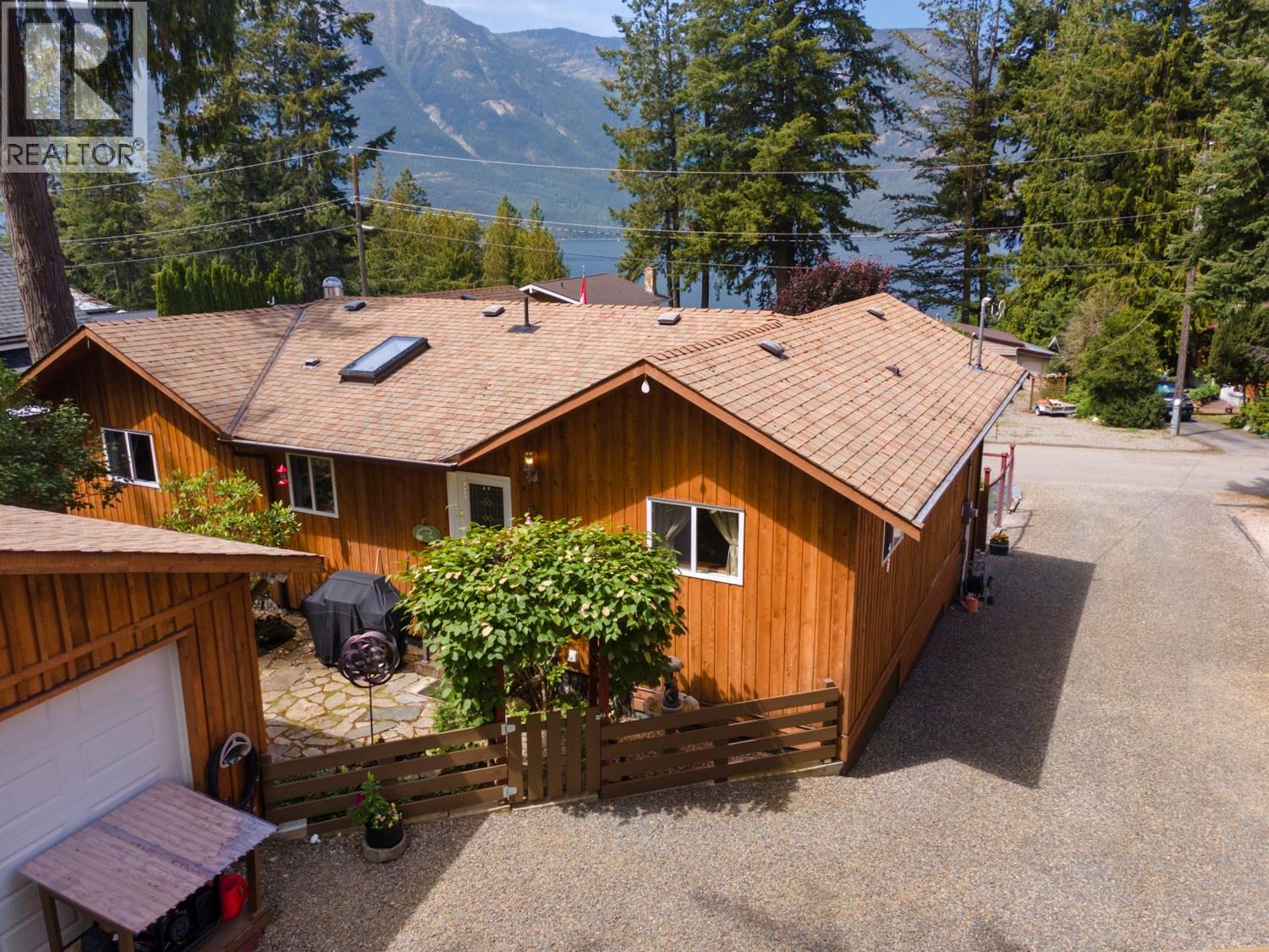 13532 Mountain Shores Road, Boswell, British Columbia  V0B 1A4 - Photo 5 - 10395275